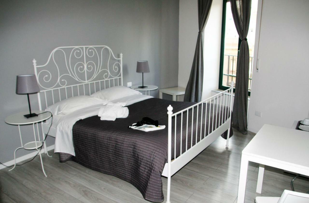 Del Toscano Home Catánia Buitenkant foto